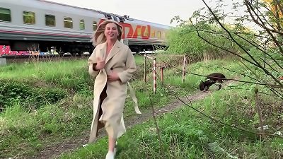 SugarNadya determined to demonstrate her sexy body to the whole train