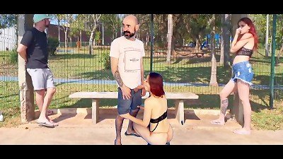 Public hook-up at a bus stop, full scandal!