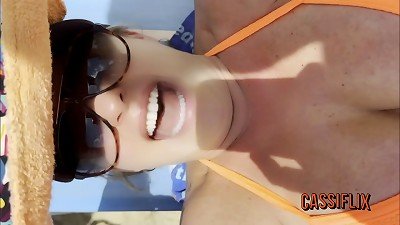 I love taunting on the beach and witnessing my stud so horny.