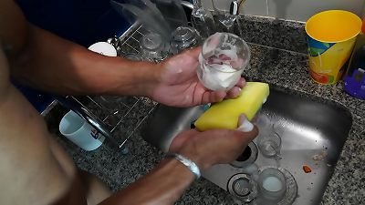 He told his wife that he was helping his stepdaughter with lunch &ndash; AmoPornoBR