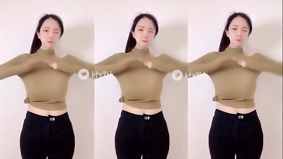 å…¬ä¼—å·ã€91æŠ¥ç¤¾ã€‘æŠ–éŸ³å¿«æ‰‹TikTokï¼Œå¥³ç¥žã€Œå·¨ä¹³å§å§ã€èº«æéš¾ä»¥ç½®ä¿¡#1