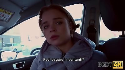 DEBT4k. lady ha un prestito, quindi perch&eacute; chiede a uno sconosciuto di coprirlo per fare sesso