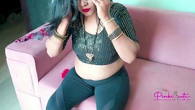 enormous booty Rich Desi Married dame boss enjoys Servant's schlong in Office.