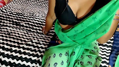 Indian Desi Bhabhi ne romp ki lat laga di full hindi video xxx thick jugs Neharani clear Hindi audio kinky killer
