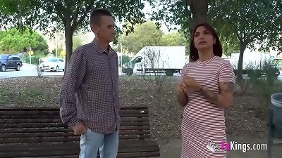 Valeria VS old MAN: "Just check his bulge, and you'll want to pound him right away!"