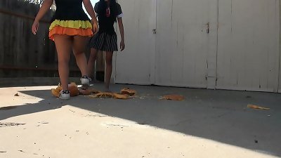 Pumpkin Bandits pulverize Strangers Pumpkins