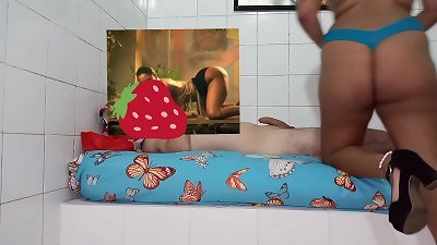 I TOLD MY pal TO COME TO watch NETFLIX AND HE finishes UP fellating