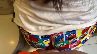 I point out my friend's wifey with a hangover, I stayed at his house and he didn't even notice me