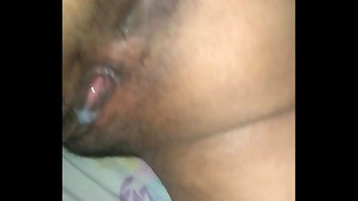 Mira como la snatch de mi hermana vota leche... dios que ricoo