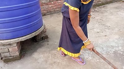 Bhabhi who was taking out the broom got a tremendous plowing in room made on the roof! hardcore porn in clear Hindi voice