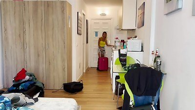 At the reception they were wrong to give me the keys and I concluded up being nailed by a stranger