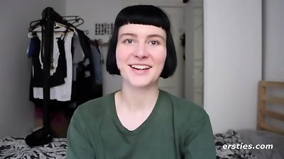 French Delphine displays us her ideal bosoms