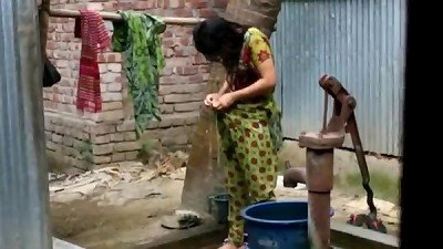 desi chick bathing outdoor for full vid http://zipvale.com/FfNN