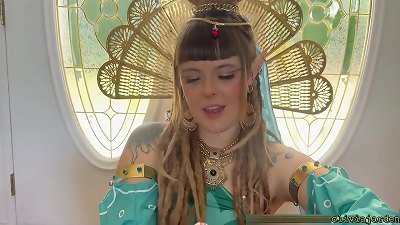 Gerudo Cosplayer spits and mouths sloppy oral pleasure - Zelda