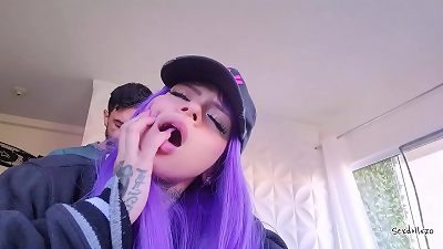 gigantic ass dame asked to fill her poon with cum