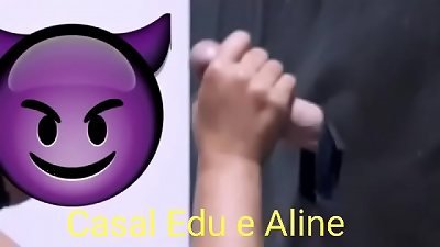 Casal Edu e Aline - Aline chupando no glory fuck hole (buraco da gl&oacute;ria) na frente do corno - c&acirc;mera 2 - Demo