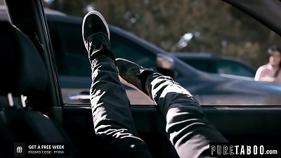 small palms has his forearms full with these two damsels