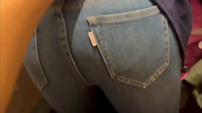 "If we make any noise, we'll be found out..." A duo wails and climaxes during hook-up in an internet cafe.