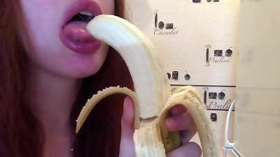 lovely teenage deep-throat banana