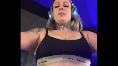 teaching at the gym on Avenida Paulista! I was nasty with desire, sweat ran down my gams until it reached my raw pussy